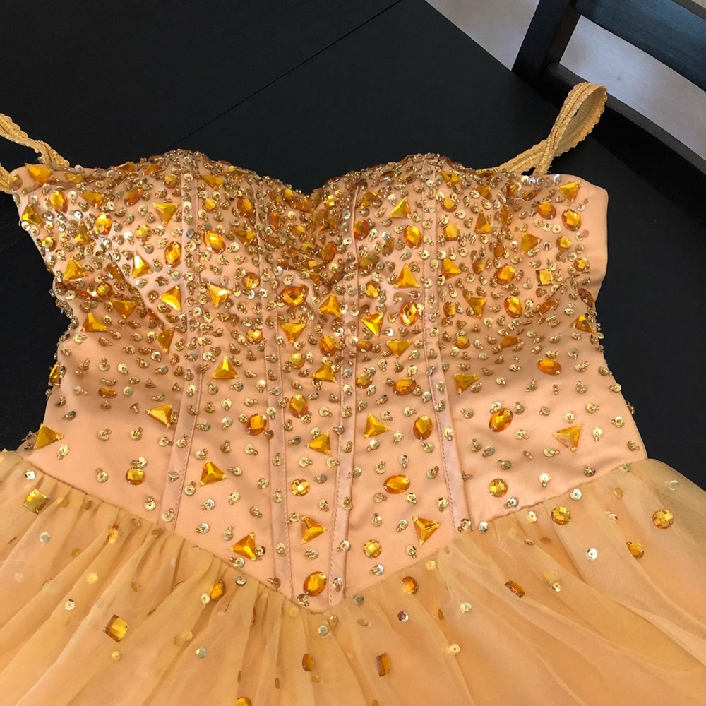 2015 quinceanera dress (gold)